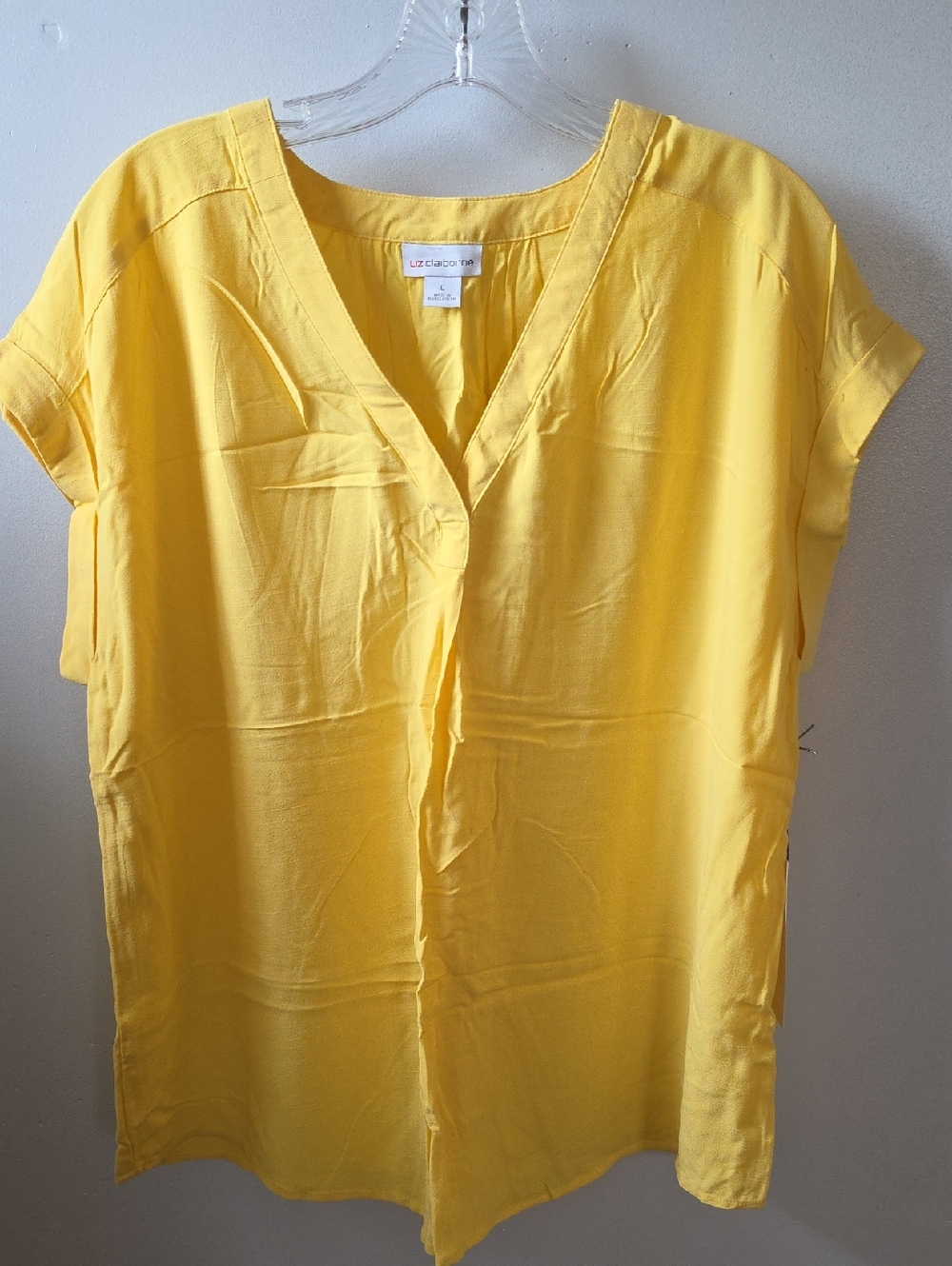 Liz Claiborne Bright Yellow V-Neck Short Sleeve Blouse